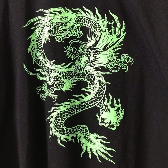 DRAGON T-shirt. Men’s large. Black. Unisex. - Picture 2 of 2